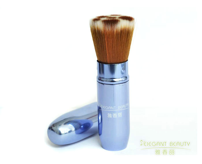 如何判斷一支化妝刷的材質(zhì)是否適合敏感肌膚使用？