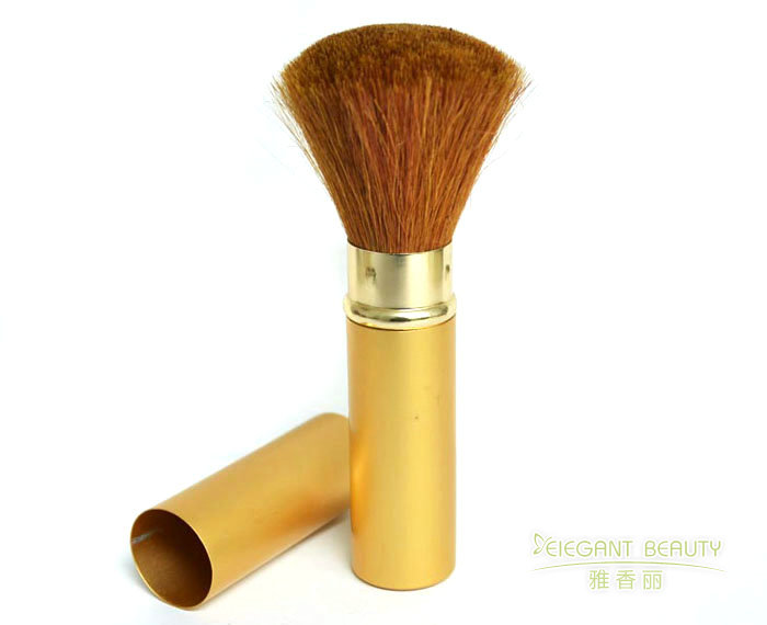 作為化妝刷生產(chǎn)廠家，你們?nèi)绾未_保每一把刷子的質(zhì)量？
